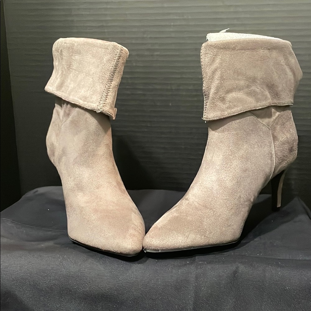 Rouge! Gray Heeled Boots with High Slender Heel and Folded Cuff
